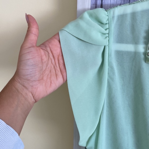 🌷💐💚 Gorgeous mint Back lace low high mint colour short sleeve blouse 💚😍💐 - Picture 3 of 6